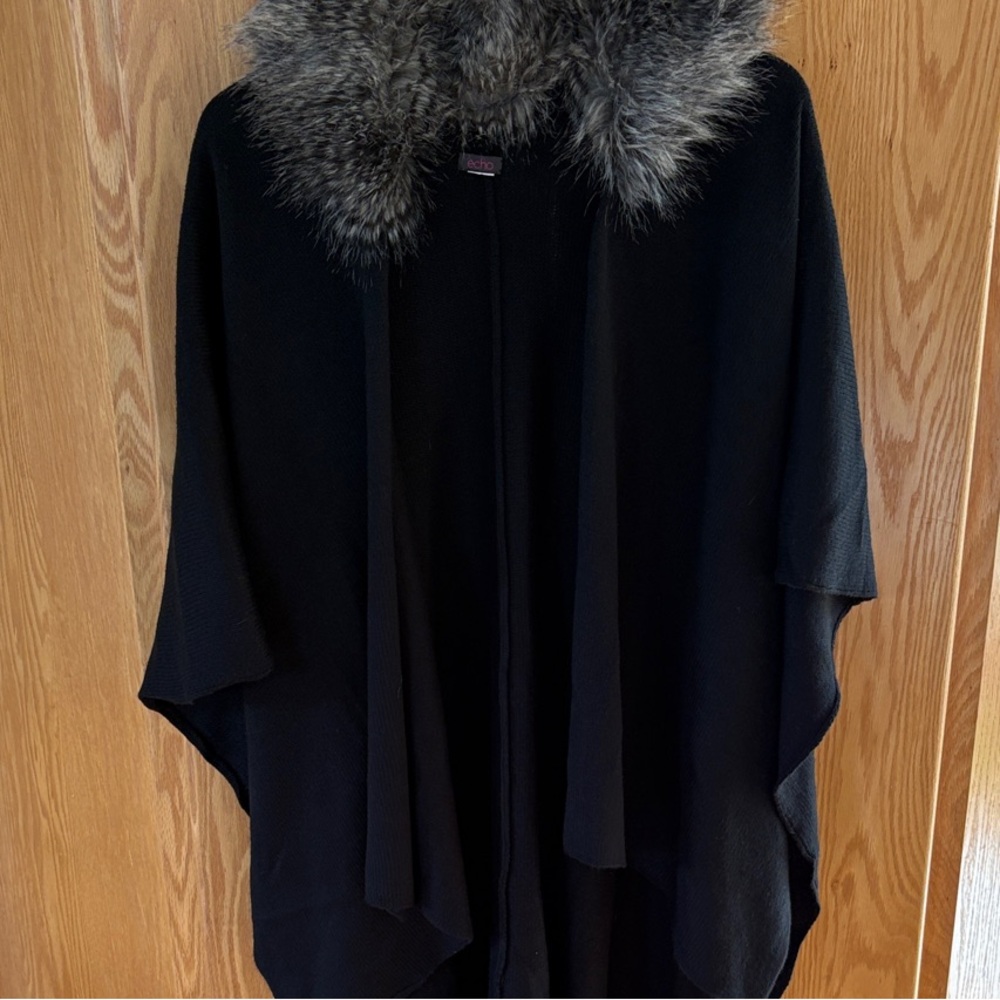 Elegant Black Sweater with Faux Fur Collar